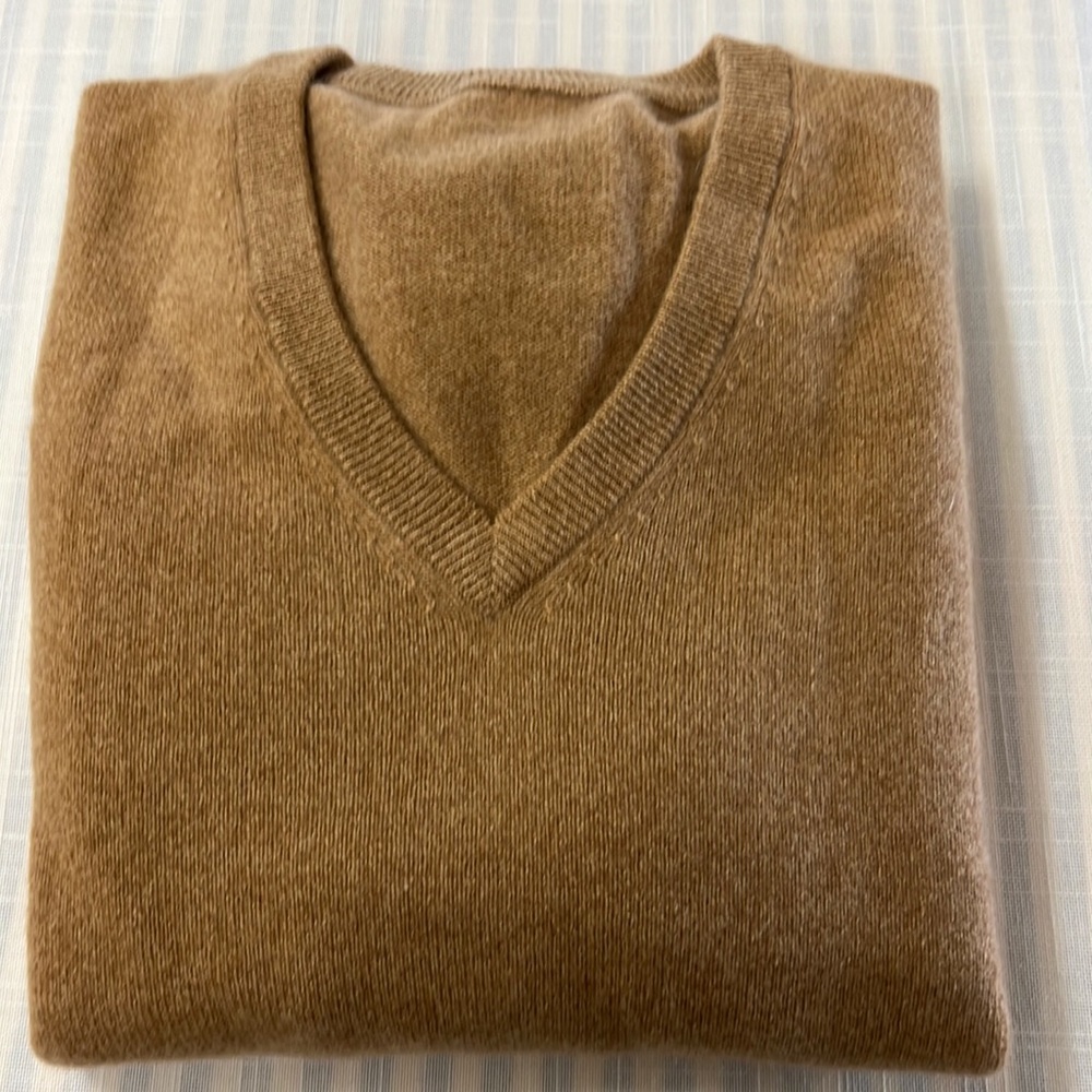 Cashmere sweater V neck